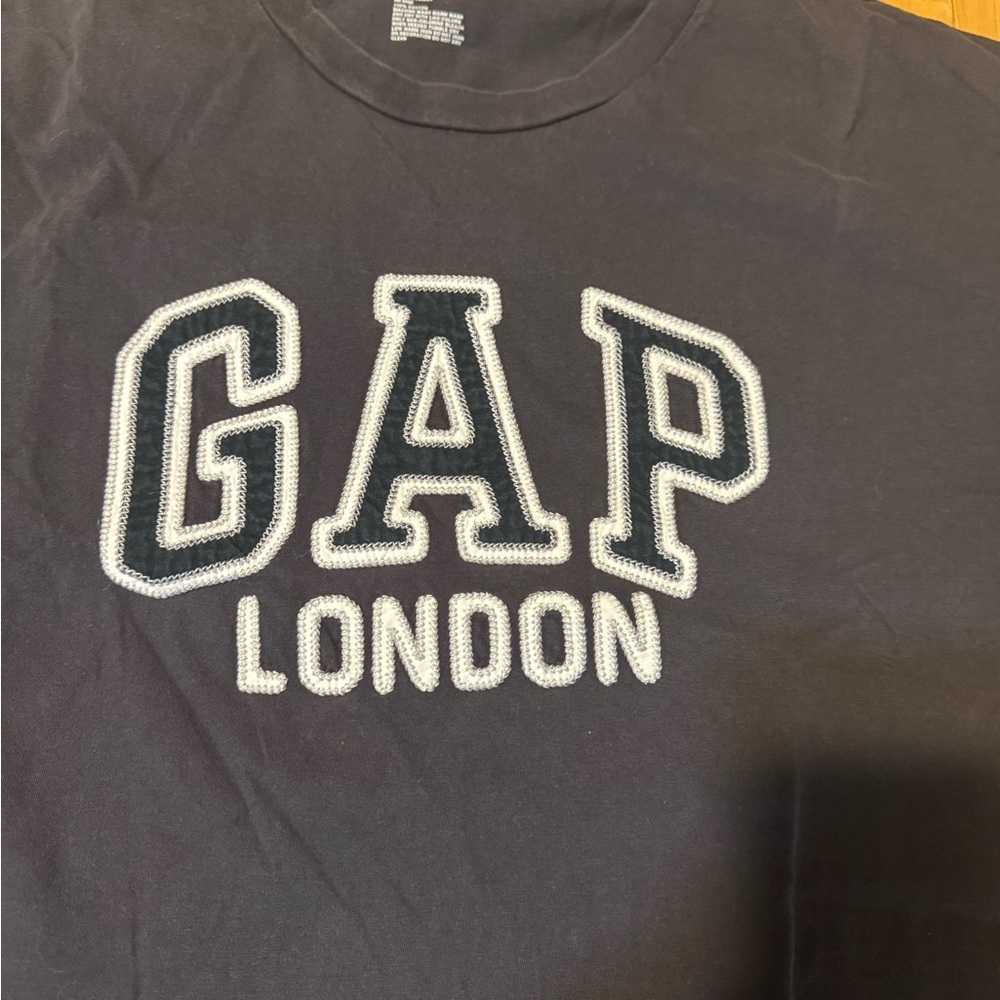 Gap London Graphic T-Shirt – Classic Logo Tee -XXL, Y2K - Picture 2 of 5